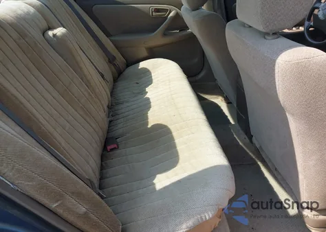 2000 Toyota Camry Le z USA, uszkodzony, nr VIN JT2BG22K0Y0520055